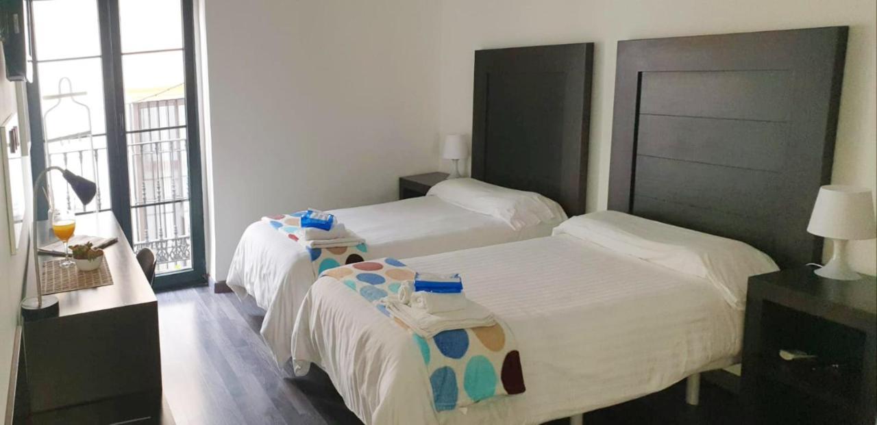 Auberge de jeunesse Residencia Viriato à Séville Extérieur photo